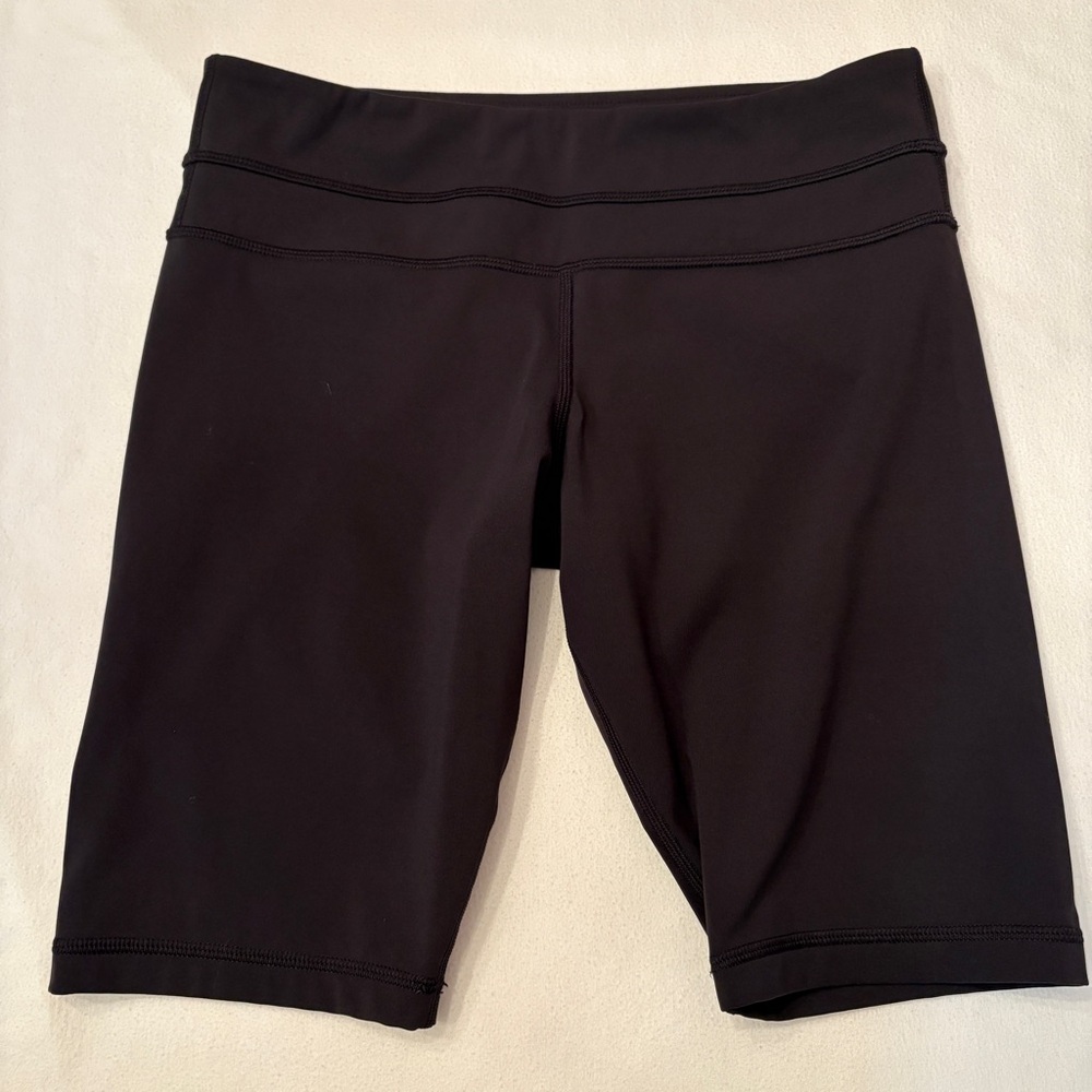 Lululemon Athletica mid-rise Black Biker Shorts, Size 8 - Picture 2 of 7